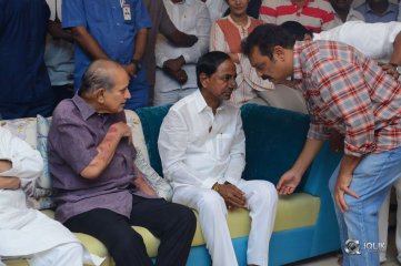 Celebrities Pay Homage to Vijaya Nirmala Garu